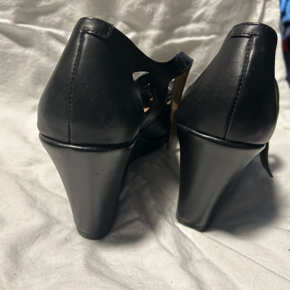 You by Crocs, all leather ankle strap wedges, gently worn, size 7 - Picture 3 of 4